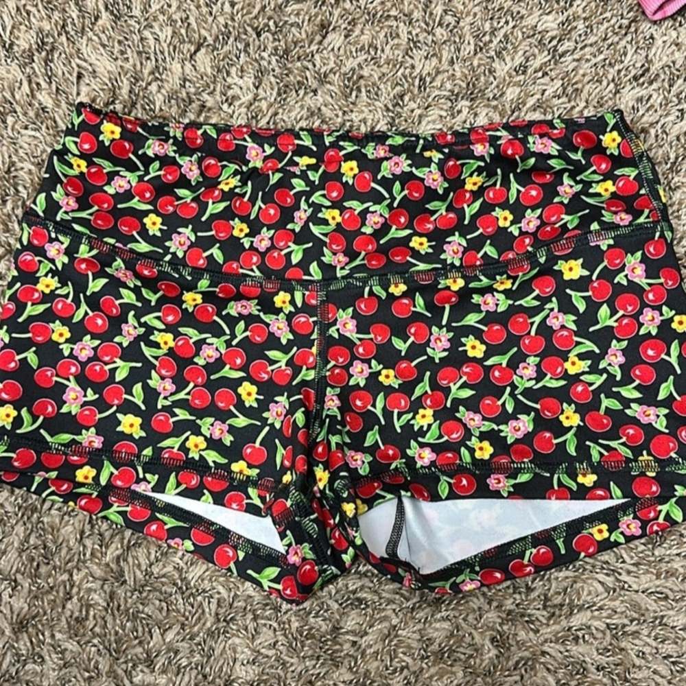 Fleo Cherry Flowers Athletic Shorts